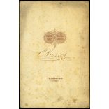 Kozics műterem, Pozsony (Pressburg), Felvidék, elegáns fiatal férfi szivarral, retusált bajusz,  helytörténet, monarchia, 1867, 1860-as évek, Eredeti kabinetfotó. 