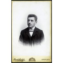   Divald Károly fia műterem, Eperjes, Felvidék, fiatal férfi, Virágh János portréja, helytörténet, monarchia, 1890-es évek, Eredeti kabinetfotó. 