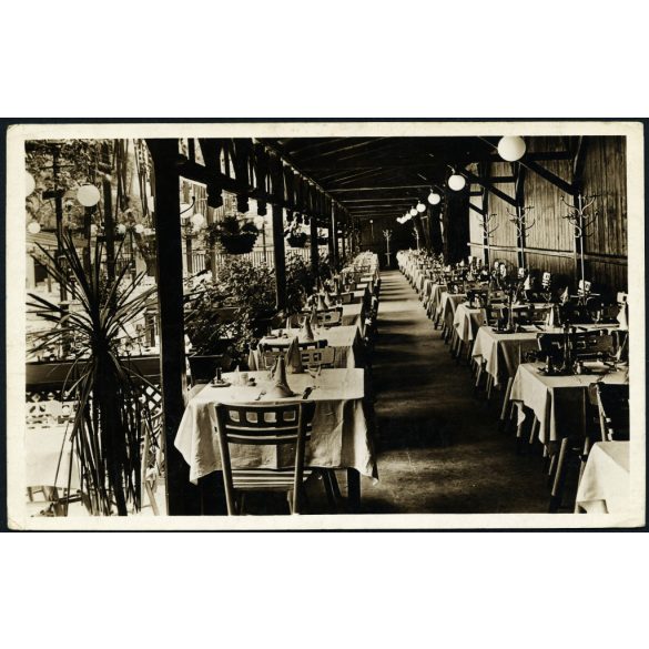 Nagyvendéglő a Kéményseprőhöz. Budapest, Aréna út 106, Városliget, kocsma, vendéglátás, kerthelyiség, , 1930-as évek, Horthy-korszak, Eredeti képeslap fotó, hátulján feliratozott papírkép.   