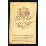 Klösz György műterme, Budapest, elegáns nemes nő különös kalapban,  monarchia, 1870-es évek, Eredeti CDV, vizitkártya fotó.  
