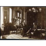 Kun Bertalan és felesége csáthi Szabó Margit, Miskolc, polgári lakásbelső,  1900-as évek, monarchia, helytörténet, Eredeti fotó, hátulján feliratozott papírkép.   méret megközelítőleg (centiméterben): 8 x 11 Használt! Eredeti nagyítás! Nem reprint, n