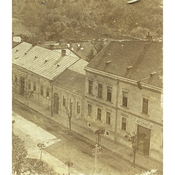 Részlet a görög-katolikus templom tornyából. Munkács, „felvette Bertalan Tibor”, főgimnáziumi internátus, házak, utcák, helytörténet, monarchia, 1904, 1900-as évek, Eredeti hátulján feliratozott kabinetfotó, alja vágott.