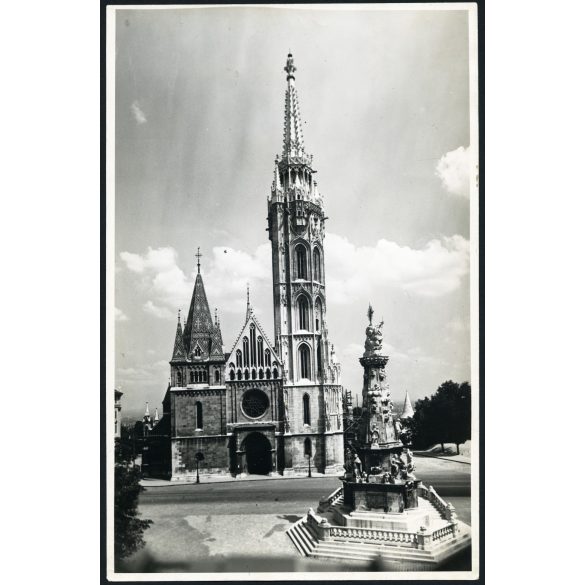 Nagyobb méret, Vadas Ernő fotóművész jelzett fotója, Budapest, Mátyás templom, Szentháromság szobor, 1. kerület, budai Vár, helytörténet, Horthy-korszak 1930-as évek, Eredeti fotó, hátulján feliratozott pecséttel jelzett papírkép. 