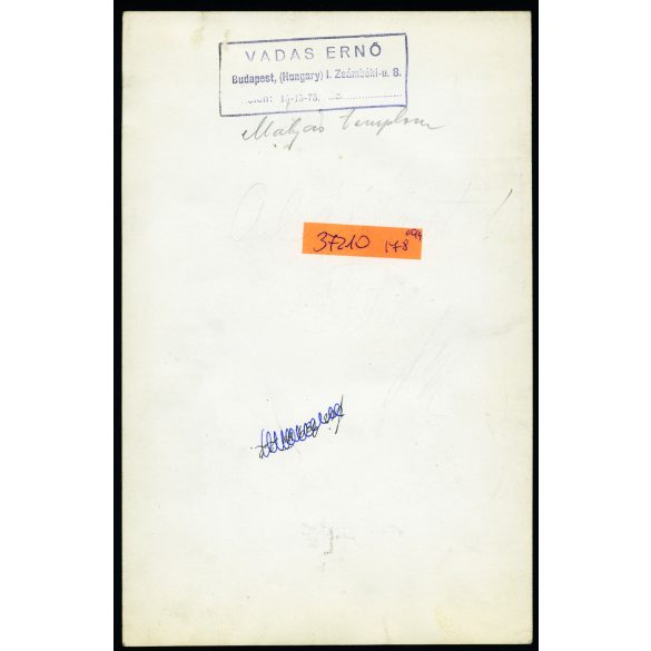 Nagyobb méret, Vadas Ernő fotóművész jelzett fotója, Budapest, Mátyás templom, Szentháromság szobor, 1. kerület, budai Vár, helytörténet, Horthy-korszak 1930-as évek, Eredeti fotó, hátulján feliratozott pecséttel jelzett papírkép. 