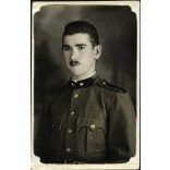 Magyar katona egyenruhában, portré, bajusz, kézzel színezett, 1930-as évek, Horthy-korszak, Eredeti kézzel színezett fotó, hátulján feliratozott papírkép.   