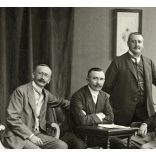 Brenner Testvérek műterme, Szeged, elegáns férfiak az asztal körül, 1910-es évek, monarchia, Eredeti fotó, papírkép.  