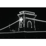 Lánchíd a Dunával, Budapest, Eucharisztikus Világkongresszus, díszkivilágítása, egyház, vallás, helytörténet, Horthy-korszak, 1938, 1930-as évek, Eredeti fotó, gyönyörű részletgazdag papírkép, ritka esti fotó. 