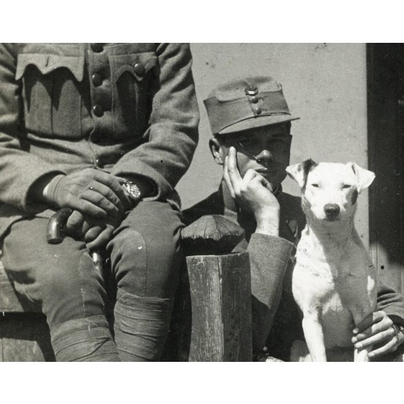 Tábori posta 622, Virágh János (1. honvéd gyalogezred), feleségének, magyar katonák kutyával, egyenruha, 1. világháború, katona, monarchia, 1917. VI. 7., 1910-es évek, Eredeti fotó, papírkép, hátulján feliratozott Tábori posta. 