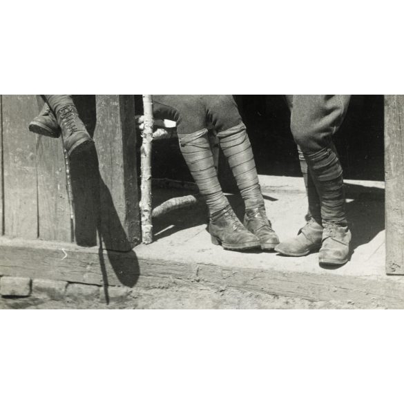 Tábori posta 622, Virágh János (1. honvéd gyalogezred), feleségének, magyar katonák kutyával, egyenruha, 1. világháború, katona, monarchia, 1917. VI. 7., 1910-es évek, Eredeti fotó, papírkép, hátulján feliratozott Tábori posta. 