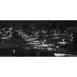 Szendrő István nagyobb méretű jelzett fotója. Este a Tabánban, Budapest, Rác templom, villamos, jármű, közlekedés, Tabán, 1930-as évek, Eredeti pecséttel jelzett fotó, ritka esti felvétel. 