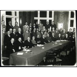   Nagyobb méret, Beller fényképész (Kurír), az Eördögh nemzetség alakuló ülése a Gellért szállóban, Budapest, főnemesi család, katonatisztek, egyházi méltóság, 1938. szeptember, 1930-as évek, Horthy-korszak, Eredeti fotó, hátulján pecséttel jelzett, fe