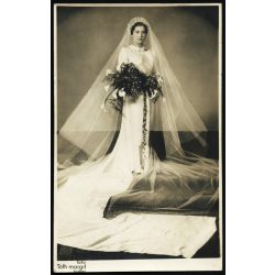   Tóth Margit műterme, Budapest, gyönyörű menyasszony, esküvő, ünnep, virág, Horthy-korszak, 1930-as évek, Eredeti fotó, papírkép.