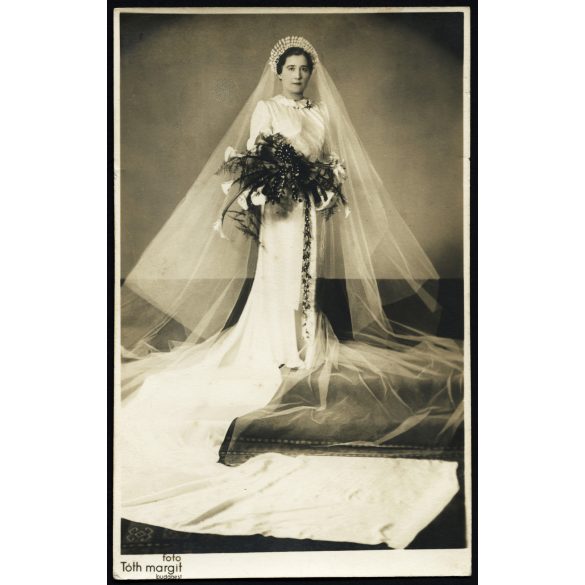 Tóth Margit műterme, Budapest, gyönyörű menyasszony, esküvő, ünnep, virág, Horthy-korszak, 1930-as évek, Eredeti fotó, papírkép.