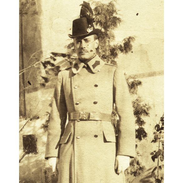 K.u.K Tiroli Kaiserjager, császárvadász tiszt, Bozen, tiszti iskola, magyar katonatiszt egyenruhában, bajusz, 1. világháború, monarchia, 1910-es évek, Eredeti fotó, hátulján feliratozott papírkép.
