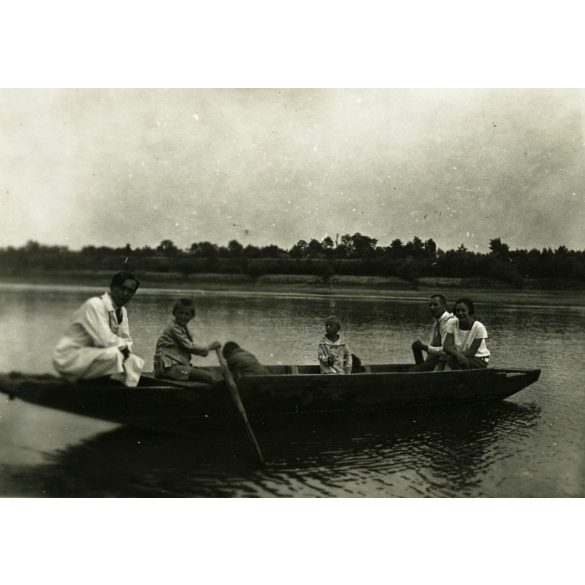 3 darab fotó, Falurészlet, Vezseny, Jász-Nagykun-Szolnok megye, Tisza, csónak, helytörténet, Horthy-korszak, 1930-as évek, Eredeti fotó, papírkép. 