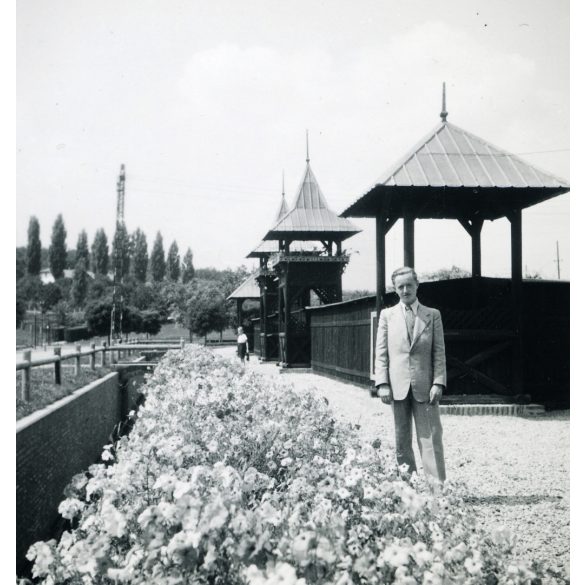 3 darab fotó. Farkaslyuk, munkás szabad fürdő (Ózd), Rimamurányi-Salgótarjáni Vasmű Rt., helytörténet, Horthy-korszak, 1930-as évek, Eredeti fotó, papírkép.   
