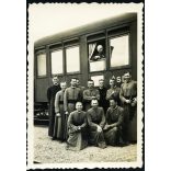 Csárszky József katolikus püspök a vonatablakban, Felvidék, Csehszlovákia, egyház, vallás, pap, vasút, jármű, közlekedés, 2. világháború, 1930-as évek, Horthy-korszak, Eredeti fotó, papírkép.  