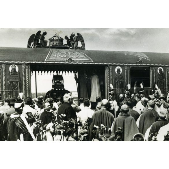 Nemzetközi Eucharisztikus Kongresszus, Budapest, a legendás magyar Aranyvonat, Szent Jobb ereklye, egyházi vezetők, egyenruha, díszőrség,  vallás, egyház, ünnep, helytörténet, Horthy-korszak 1938., 1930-as évek, Eredeti fotó, hátulján feliratozott pa