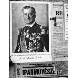 Fotó negatív! Plakát egy házfalon, Horthy Miklós Magyarország kormányzója, a mi vezérünk szöveggel, 2. világháború, egyenruha, érdemrend, Horthy-korszak, 1930-as évek,  Eredeti nagyobb méretű fotó negatív!  