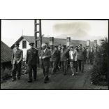 „Salgótarján Városnál történt kiképzésről”, Salgótarján, Salgóbánya, Medvesi út, katona, egyenruha, néphadsereg, helytörténet, 1966. szeptember 17-18, 1960-as évek, szocializmus, Eredeti fotó, hátulján feliratozott papírkép.   méret megközelítőleg (c