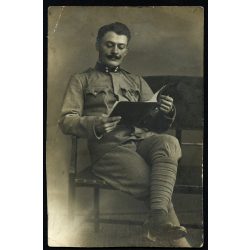  SOLE fényképész, Brassó, Erdély, magyar katona egyenruhában, bajusz, 1. világháború, 1915, 1910-es évek, monarchia, Eredeti fotó, hátulján feliratozott papírkép, sarkán törésnyom, ritka műterem. 
