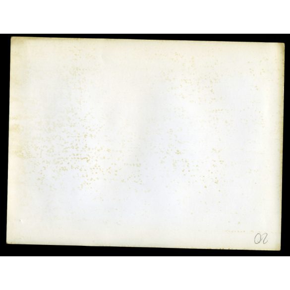 Nagyobb méret, vállalati vezetők az üveggyárnál, Ajka, munka, munkás, állami rendszámú Warszava személygépkocsi, jármű, közlekedés, ipartörténet, szocializmus, 1960-as évek, Eredeti fotó, papírkép.   