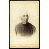 Dunky fivérek műterme, Kolozsvár, Erdély, Papp Tivadar szamosújvári örmény katolikus pap portréja, egyház, vallás, monarchia, 1880-as évek, Eredeti CDV, vizitkártya fotó.   méret megközelítőleg (centiméterben): 6.5 x 11  Használt! Eredeti nagyítás! N