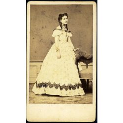   Borsos és Doctor műterme, Pest, elegáns fiatal nő portréja, gyönyörű haj, frizura, nemes, monarchia, 1860-as évek, Eredeti CDV, vizitkártya fotó. 