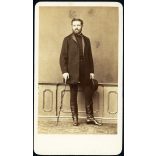 Borsos József műterme, Pest, elegáns fiatal szakállas férfi magyaros  ruhában, különös sétapálca, csizma, szakáll, monarchia, 1860-as évek, Eredeti CDV, vizitkártya fotó.  