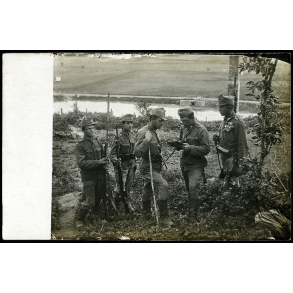 Tábori posta 622, Virágh János (1. honvéd gyalogezred), feleségének, magyar katonák puskákkal, érdemrend, kitüntetés, egyenruha, 1. világháború, katona, monarchia, 1917. VI. 10., 1910-es évek, Eredeti fotó, papírkép, hátulján feliratozott Tábori post