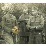 Tábori posta 622, Virágh János (1. honvéd gyalogezred), feleségének, magyar katonák karórában, egyenruha, 1. világháború, katona, monarchia, 1917. VIII. 12., 1910-es évek, Eredeti fotó, papírkép, hátulján feliratozott Tábori posta.