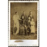 Nagyobb méret, Mellini Béla fényképész mobil műterme, ritka, család gyerekekkel, monarchia, 1890-es évek, Eredeti kabinetfotó. 