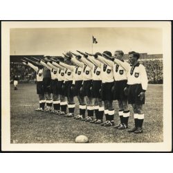   A német labdarugó válogatott horogkeresztes náci mezben, Berlin, Olimpia, foci, sport, Németország, Német Birodalom, 1936, 1930-as évek, . Eredeti fotó, papírkép.  