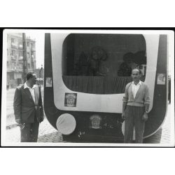   Orion televízió reklám egy felvonuláson a gyár vezetőivel, Budapest, tv, szocializmus, 1950-es évek, . Eredeti fotó, papírkép.  