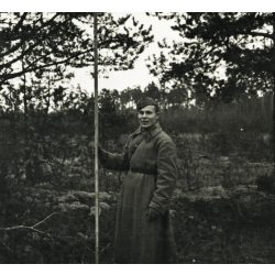   Szovjet katona a német-szovjet demarkációs vonalnál, Lengyelország, katona, egyenruha, 2. világháború, Horthy-korszak, 1939, 1930-as évek, Eredeti sztereó fotó, hátulján feliratozott gyűjteményes papírkép.  