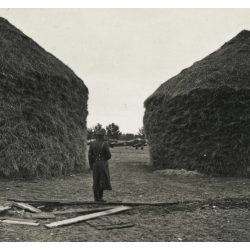   Hadizsákmány, lefoglalt lengyel fegyverek Varsóban, Lengyelország, 2. világháború, Horthy-korszak, 1939, 1930-as évek, Eredeti sztereó fotó, hátulján feliratozott gyűjteményes papírkép. 