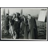 A kabát című film forgatása, Katkics Ilona rendező, főszereplő Gulyás Jóska, Sallai Kornélia, Forgács Ottó operatőr, mozi, filmjelenet, filmtörténet, kommunizmus, 1956, 1950-es évek, Eredeti fotó, feliratozott papírkép. 