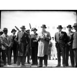 Eredeti üveg NEGATÍV! Álgyay-Hubert Pál államtitkár, vitéz Héjjas Iván, v dr. Grosschmid István a MALERT elnökigazgatója, Orlowsky Leon lengyel nagykövet, repülésügyi szakemberek, Budaörs, repülőtér, repülőgép, Magyar Légiforgalmi RT.,  Horthy-korsza