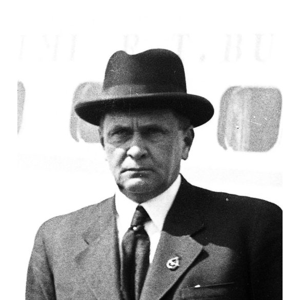 Eredeti üveg NEGATÍV! Álgyay-Hubert Pál államtitkár, vitéz Héjjas Iván, v dr. Grosschmid István a MALERT elnökigazgatója, Orlowsky Leon lengyel nagykövet, repülésügyi szakemberek, Budaörs, repülőtér, repülőgép, Magyar Légiforgalmi RT.,  Horthy-korsza