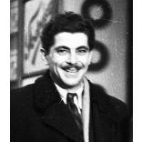 3 darab fotó negatív! Ráth Károly fotográfus, Budapest, Sztálin út 45, a londoni magyar-angol labdarúgómérkőzés rádióközvetítésére rádiókészüléket visznek a fodrászüzletbe, Albert Antal fodrász, foci, sporttörténet, kommunizmus, 1953, 1950-es évek, "