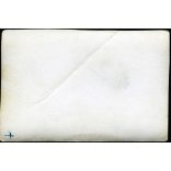 Szovjet és kommunista  propaganda könyvek és újságok égnek a Horizont könyvesbolt előtt., Budapest, forradalom, ötvenhat, Astoria, V. kerület, Kossuth Lajos utca,  kommunizmus, 1956, 1950-es évek, Eredeti fotó, papírkép, keresztben törésnyom. 