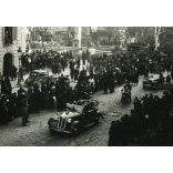 Ünnepi felvonulás, Kassa, Felvidék, gépkocsi, motorkerékpár, jármű, közlekedés, Horthy-korszak, helytörténet, Eredeti fotó,  papírkép.   