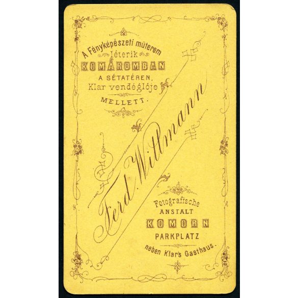 Wittmann Nándor műterme (hátoldalon Wittmann Ferdinánd felirat, ritka), Komárom,  (Komorn), elegáns fiatal férfi bajusszal, monarchia, 1870-es évek, Eredeti CDV, vizitkártya fotó.  