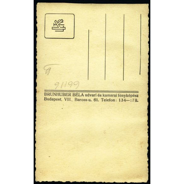 Brunhuber Béla műterme, Budapest, magyar katona esküvője, menyasszony, vőlegény, egyenruha, kard, főhadnagy, műszaki csapat, érdemrend, 2. világháború, 1940-es évek, monarchia, Eredeti fotó, papírkép. 