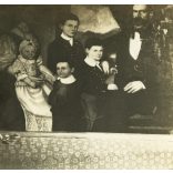 Girsik János kolozsvári erdőigazgató és családja, Erdély, egy olajfestmény feliratozott fotója, 1930-as évek, Horthy-korszak, Eredeti fotó, feliratozott papírkép.  