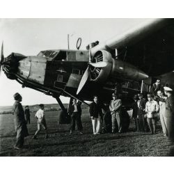   CSA (Ceskoslovenske Aerolinie) AVIA Fokker F.VIIb/3m OK-AFC utasszállító repülőgép, jármű, közlekedés, Csehszlovákia, Felvidék, 1930-as évek, Horthy-korszak, Eredeti fotó, papírkép, hátulján ragasztásnyom.  