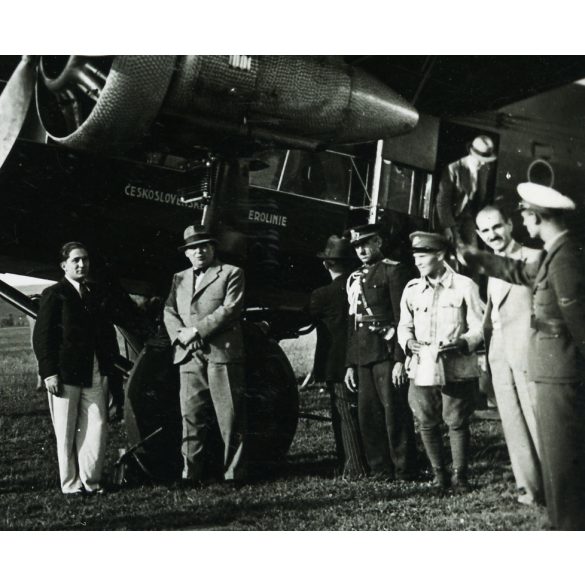 CSA (Ceskoslovenske Aerolinie) AVIA Fokker F.VIIb/3m OK-AFC utasszállító repülőgép, jármű, közlekedés, Csehszlovákia, Felvidék, 1930-as évek, Horthy-korszak, Eredeti fotó, papírkép, hátulján ragasztásnyom.  