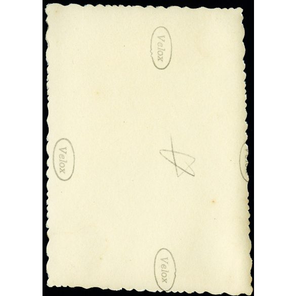 Bevonuló magyar cserkészek kerékpáron,  Kassa, Felvidék, magyar zászlók,  bicikli,  egyenruha, 2. világháború, egyenruha, Horthy-korszak, helytörténet, Eredeti fotó,  papírkép.  