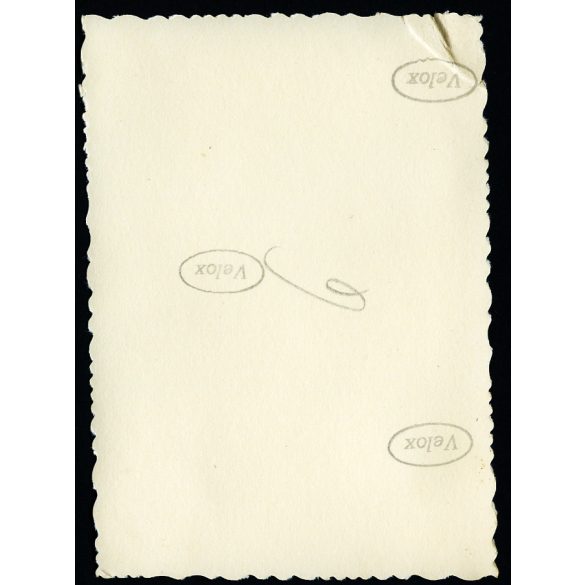 Díszkapu „Isten hozott” felirattal,  Kassa, Felvidék, magyar zászlók, magyar katona,  bevonulás, egyenruha, 2. világháború, Horthy-korszak, helytörténet, Eredeti fotó,  papírkép, felső sarkán gyűrődés.  