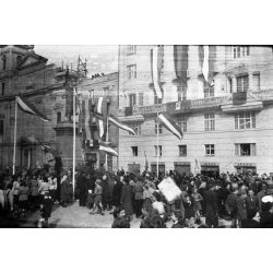  2 darab fotó negatív! Március 15. ünnep, Budapest, Petőfi szobor, romos ortodox templom, Tildy Zoltán fotó, Petőfi tér, 5. kerület, vallás, egyház, , átmeneti korszak, 1948 (?), 1940-es évek,  Eredeti nagyobb méretű fotó negatív! 